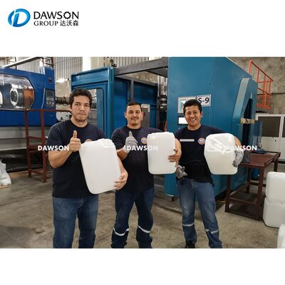Demanda de Mão de Obra: 1 a 2 Operadores para Máquina de Moldagem por Sopro Automática Completa para Fabricação de Jerricãs Plásticos de 30 Litros